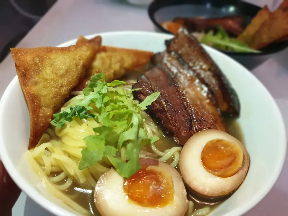 Snapdishの料理写真:Tonkotsu Ramen|デビッドさん