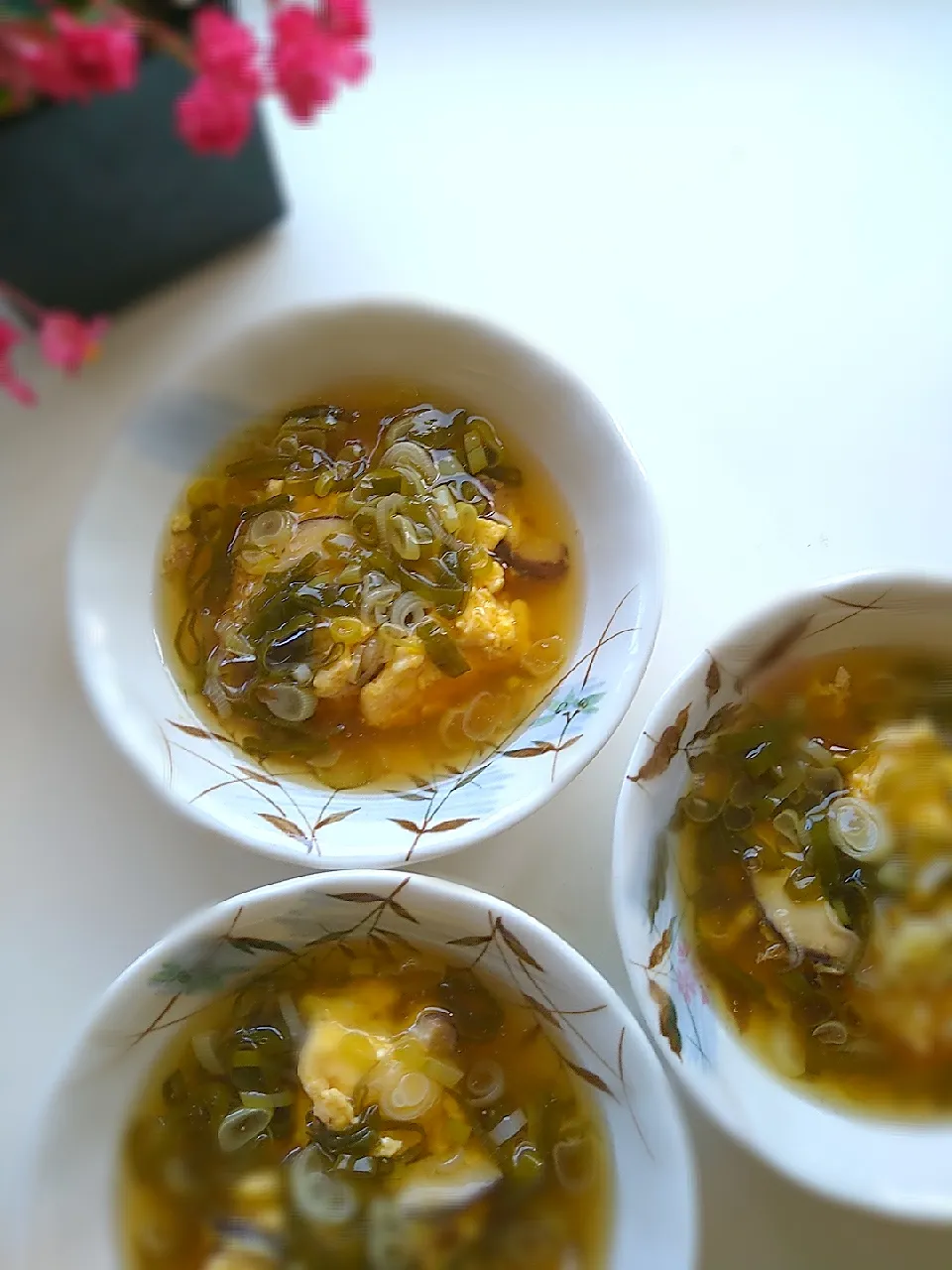 ふわふわ椎茸卵の葱たっぷり甘酢餡かけ|まめころさん