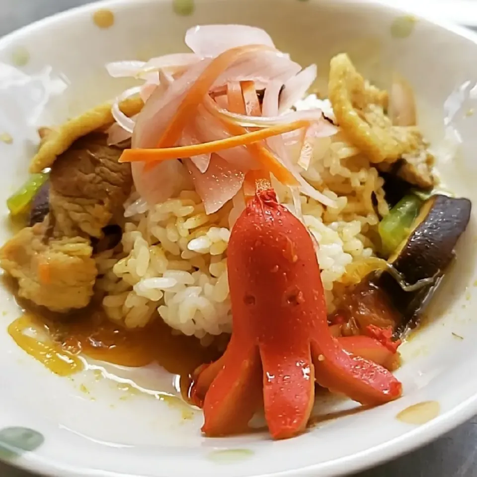 小松菜と椎茸の豚バラカレーwithタコさんウインナー🐙|ふじわらたくやさん