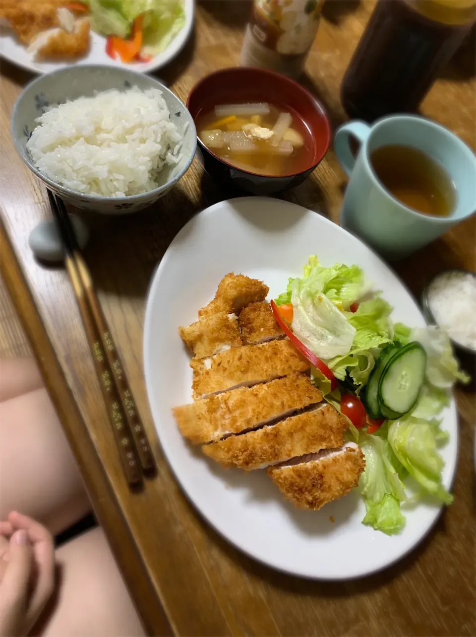 チキンカツ・サラダ・すまし汁・ご飯|ちびろ菌さん