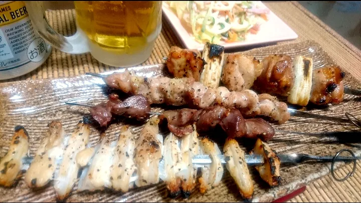 焼き鳥とレンコンサラダ
    軟骨
    砂肝
    せせり
    ネギま 🐔|びせんさん