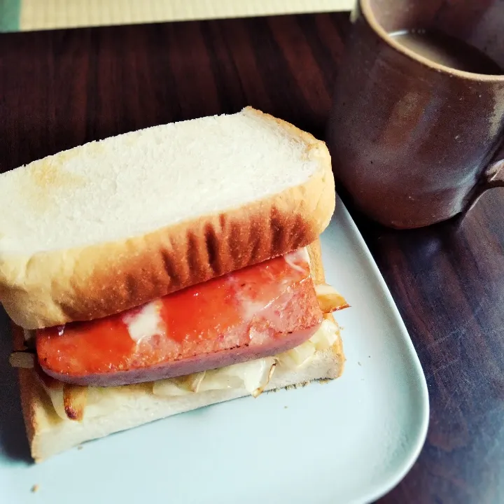 ハンバーガー風朝食|omotoさん