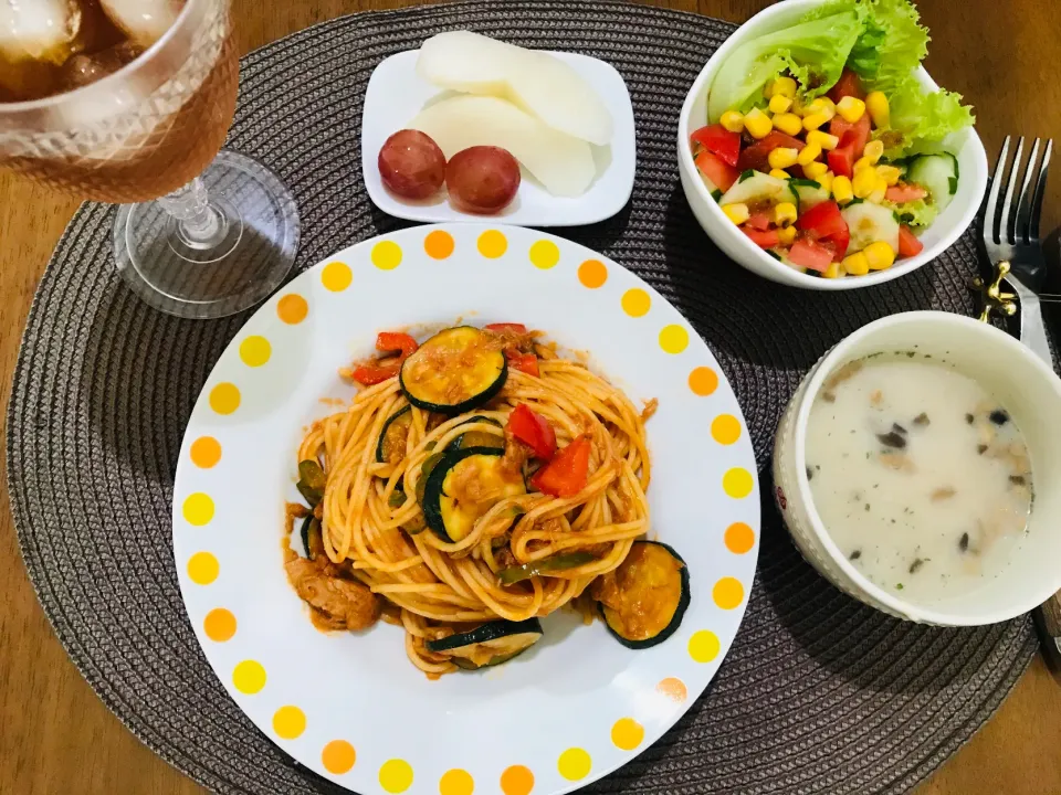 Snapdishの料理写真:ツナと野菜のナポリタン|ゆうかさんさん