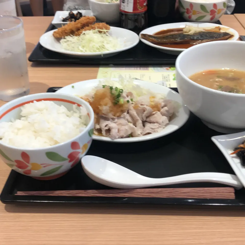 Snapdishの料理写真:豚汁　プタしゃぶセット　#デニーズ|Hajime Sakaiさん