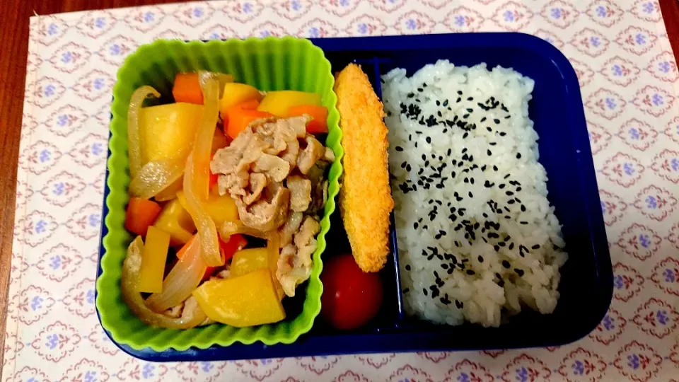 肉じゃが❤️旦那さんお弁当🎵😊|かおるcitronさん