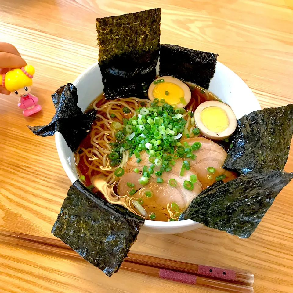 Snapdishの料理写真:醤油ラーメン|megさん