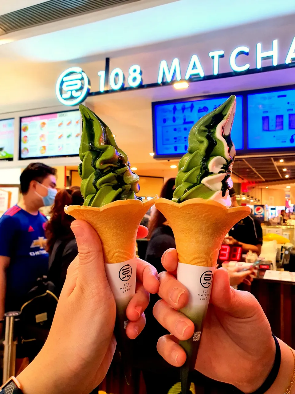 Matcha soft serve for a rainy day. |Miyaさん