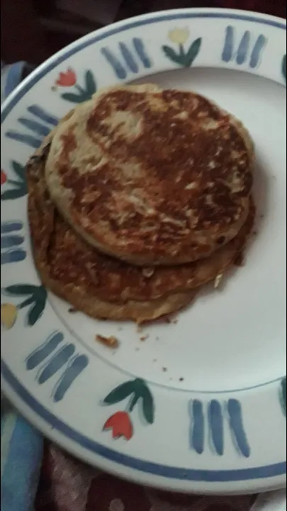 Snapdishの料理写真:peanutbutter and bananas pancakes|Daniel Mohanさん