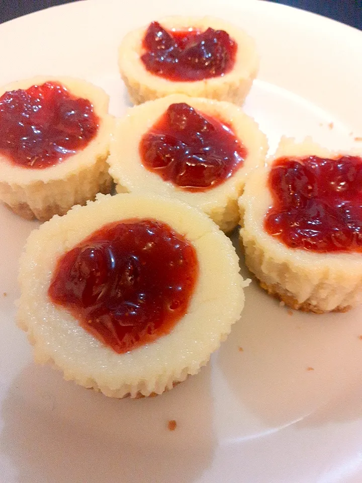 Mini Cheesecake|Christian Berroteranさん