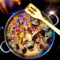 Pan fried meatballs in a peach basil lime sauce|TJ McAfoosさん