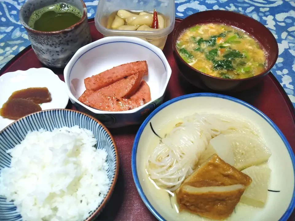 よねばーばの朝ごはん
おでん
糸こんにゃく、大根、揚げはん、|yoneばーばさん