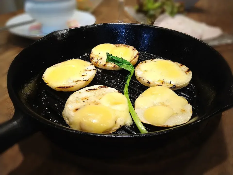 Snapdishの料理写真:焼きかぶゴーダ|古尾谷りかこさん