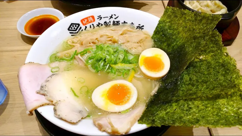 9/12のお昼ごはん～外食～
くりや製麺直売所の
「しっ鶏塩ラーメン」🍜|卯月さん