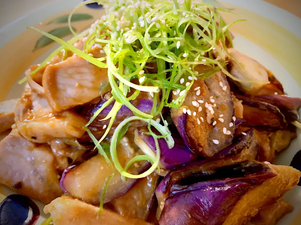 Miso-Glazed Stir-Fried Eggplant & Pork (ナスと豚肉のみそ炒め)|Masa, The Cooking Husbandさん