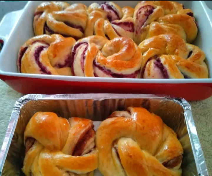 Snapdishの料理写真:Cinnamon & Purple Sweet Potato Bun|Harlina  (Malaysia)さん