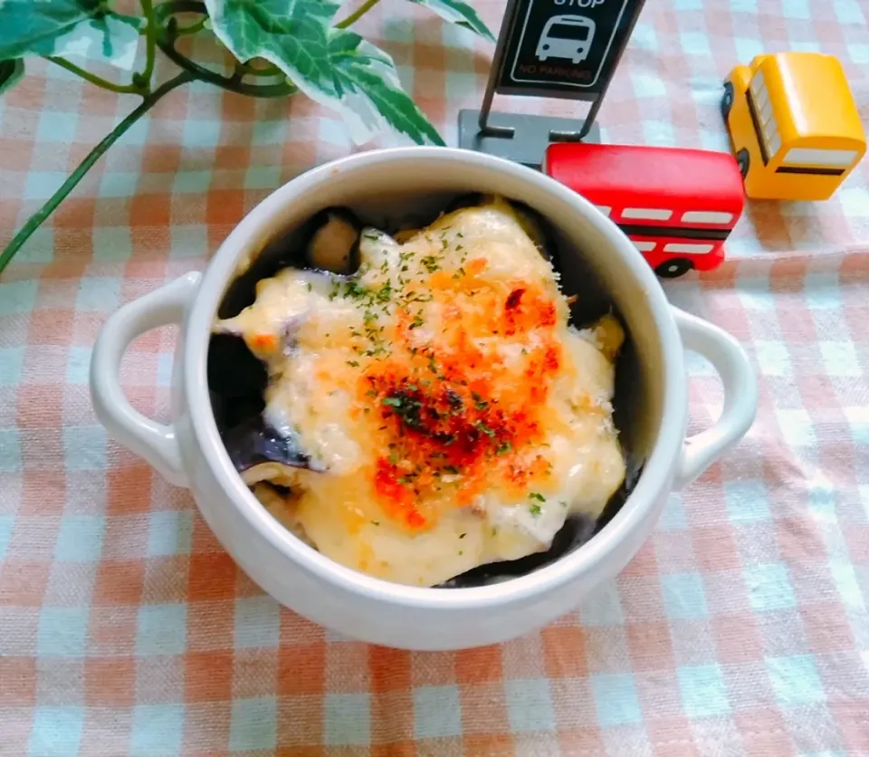 Snapdishの料理写真:自分の料理 茄子の♡パセリとクリームチーズソース焼き|花ママさん