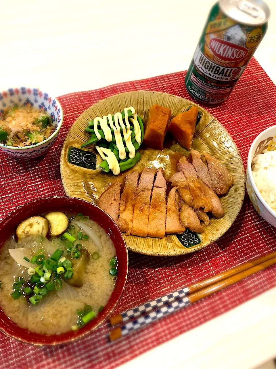 豚肉の甘辛焼き　茄子の味噌汁　オクラのおかか和え　かぼちゃの煮物　ニドナリ|キヨさん