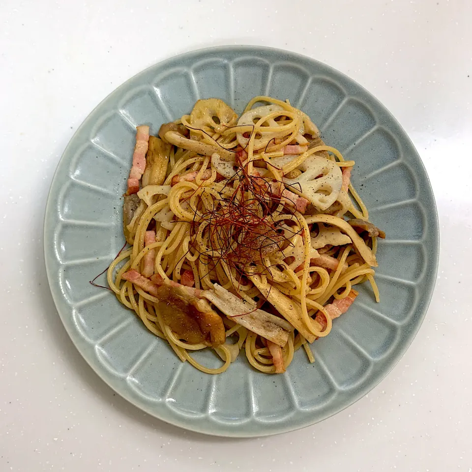 天然きのこと蓮根とベーコンのパスタ|satoeさん