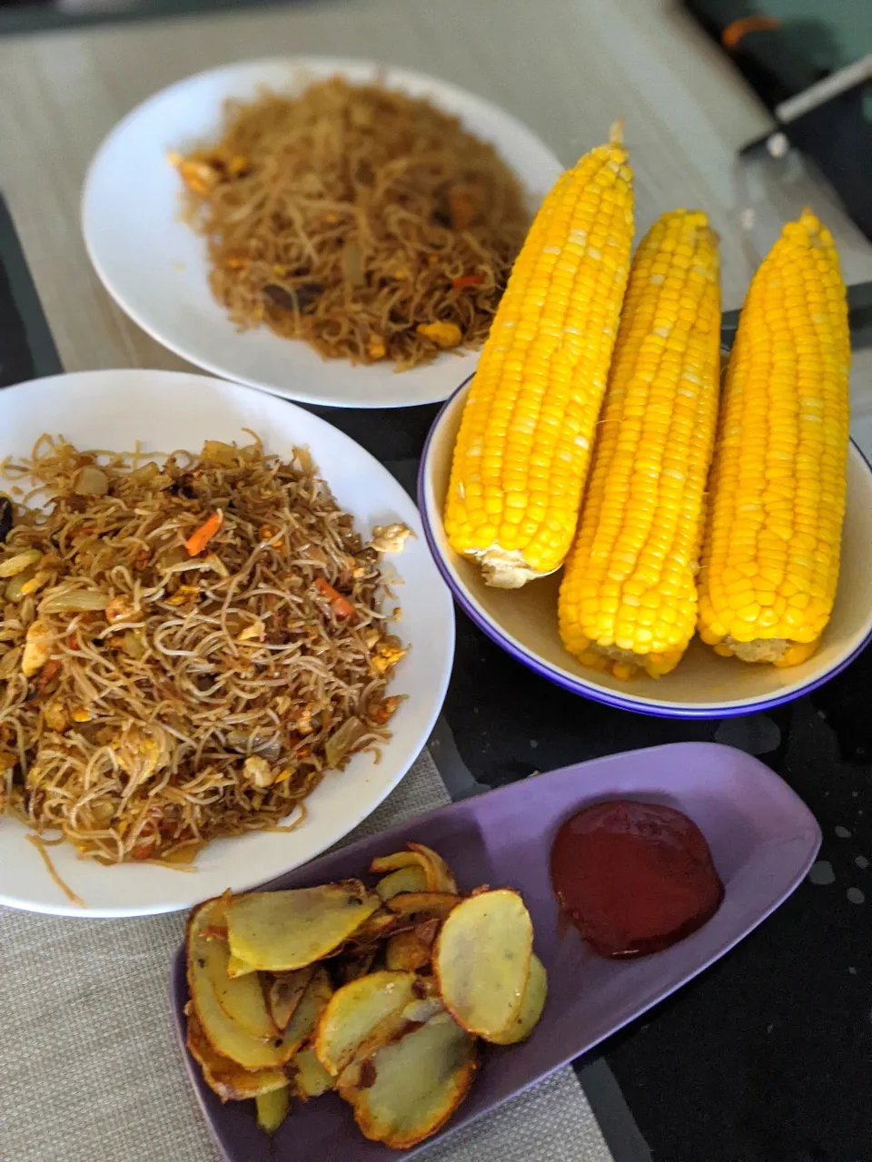 Fried rice vermicelli with steam corn|歆颖さん