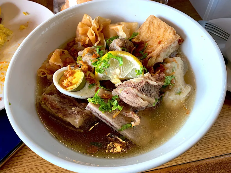 Bakso tahu campur|yeni kartikasariさん