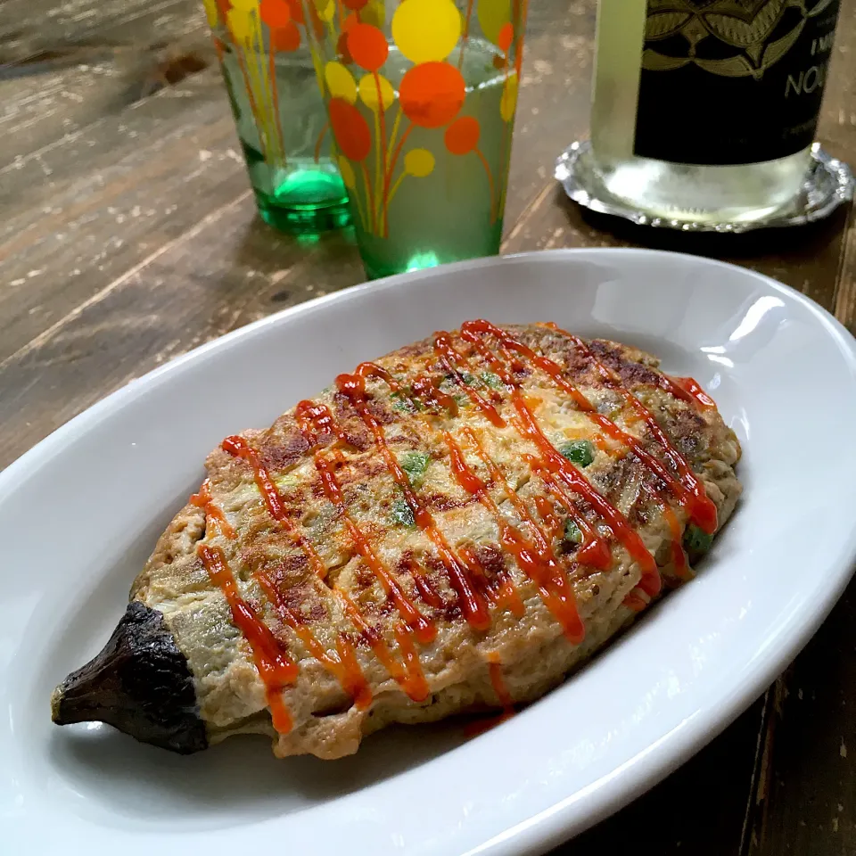 Tortang talong トルタンタロン🇵🇭焼き茄子のオムレツ（ピカタ）とシュナンブランヌーヴォー🥂🇿🇦 #フィリピン料理 #家飲み部|七海さん