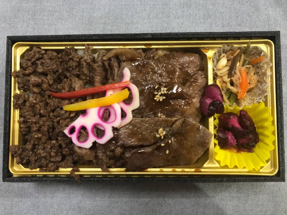 Snapdishの料理写真:米沢牛三昧弁当🍱|kudoさん