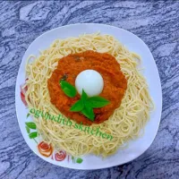 spaghetti + ginger, garlic, tomato stew + egg|Judith Oguさん