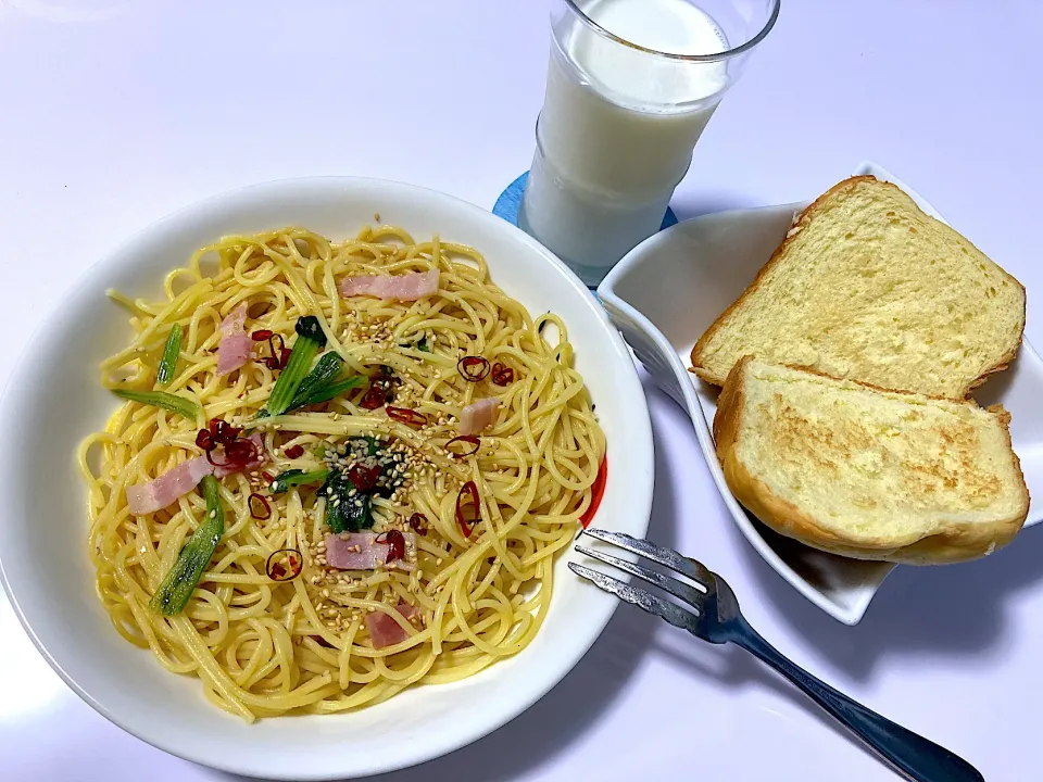 Snapdishの料理写真:今宵は、バター醤油パスタ🍝|Kojiさん