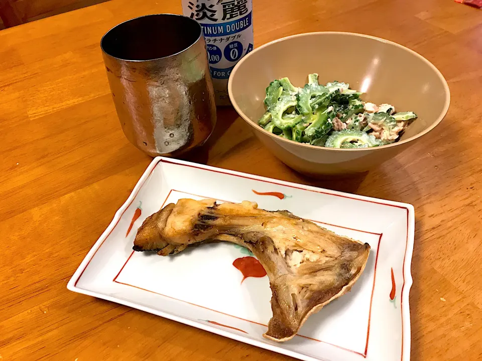 Snapdishの料理写真:ビールのあては、ゴーヤツナサラダとブリカマの塩焼きから、、スタート！|Nawaさん