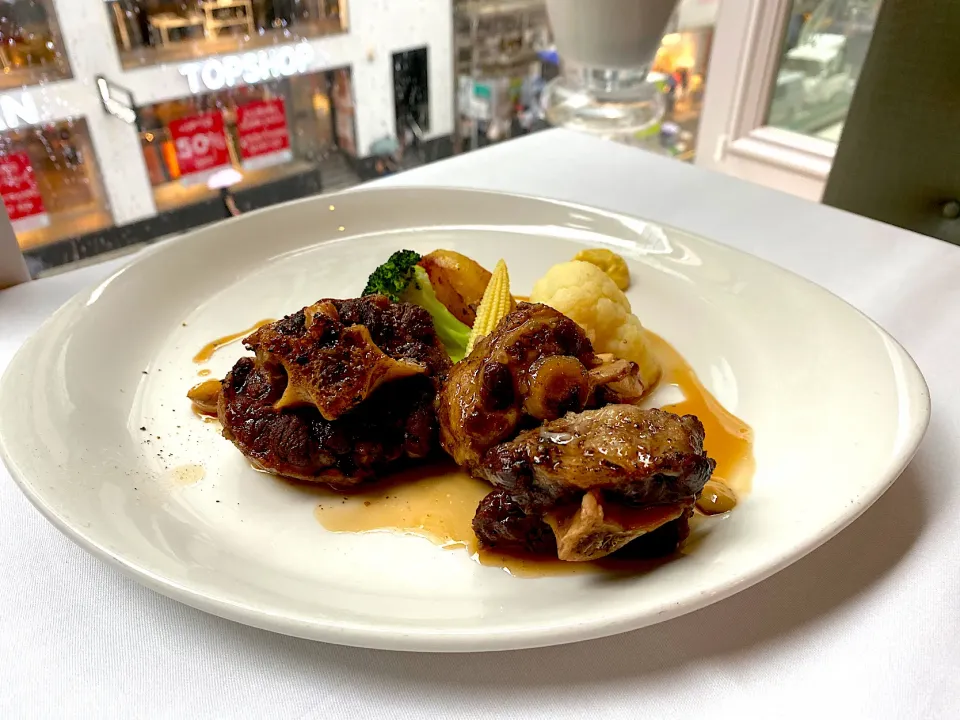 Slow cooked oxtail|skyblueさん