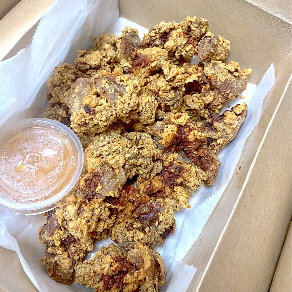 Crispy Chicken Liver with a side of vinegar sauce|🌺IAnneさん