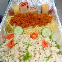 shrimps pasta salad with spaghetti bolognaise, and swiss roll|Chef Princeさん