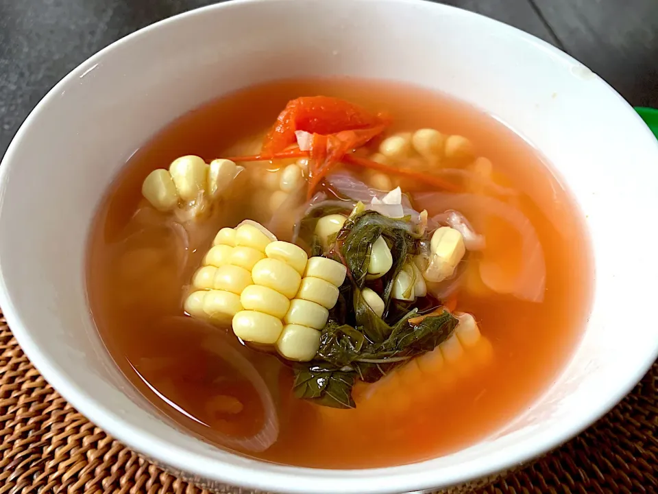 Sup sayur jagung & bayam bening|yeni kartikasariさん