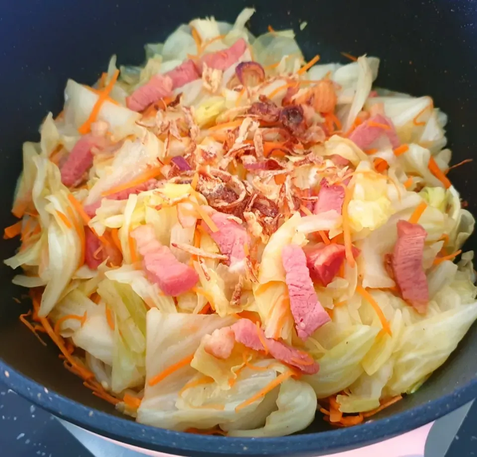 envymaqueen's dish Cabbage w/ Smoked Duck|envymaqueenさん