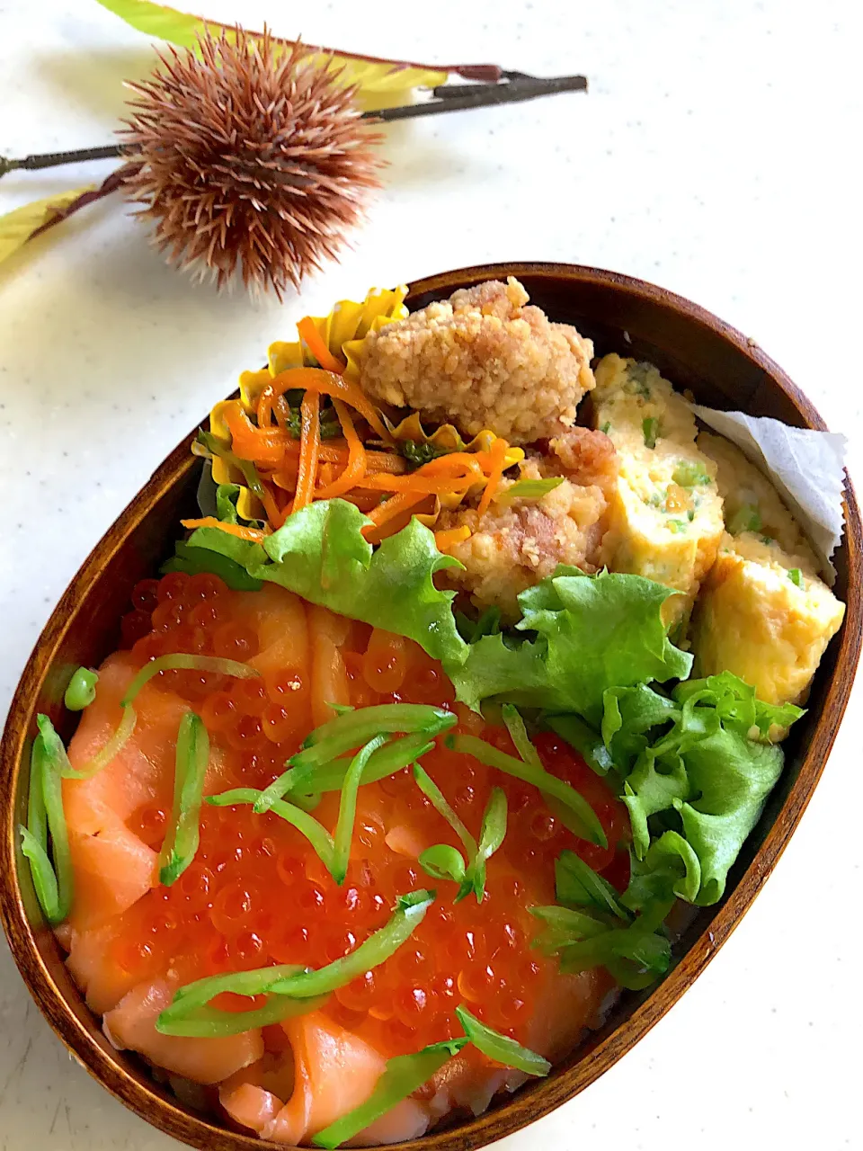 サーモンとイクラの秋の親子丼弁当🍱|みゆきさん