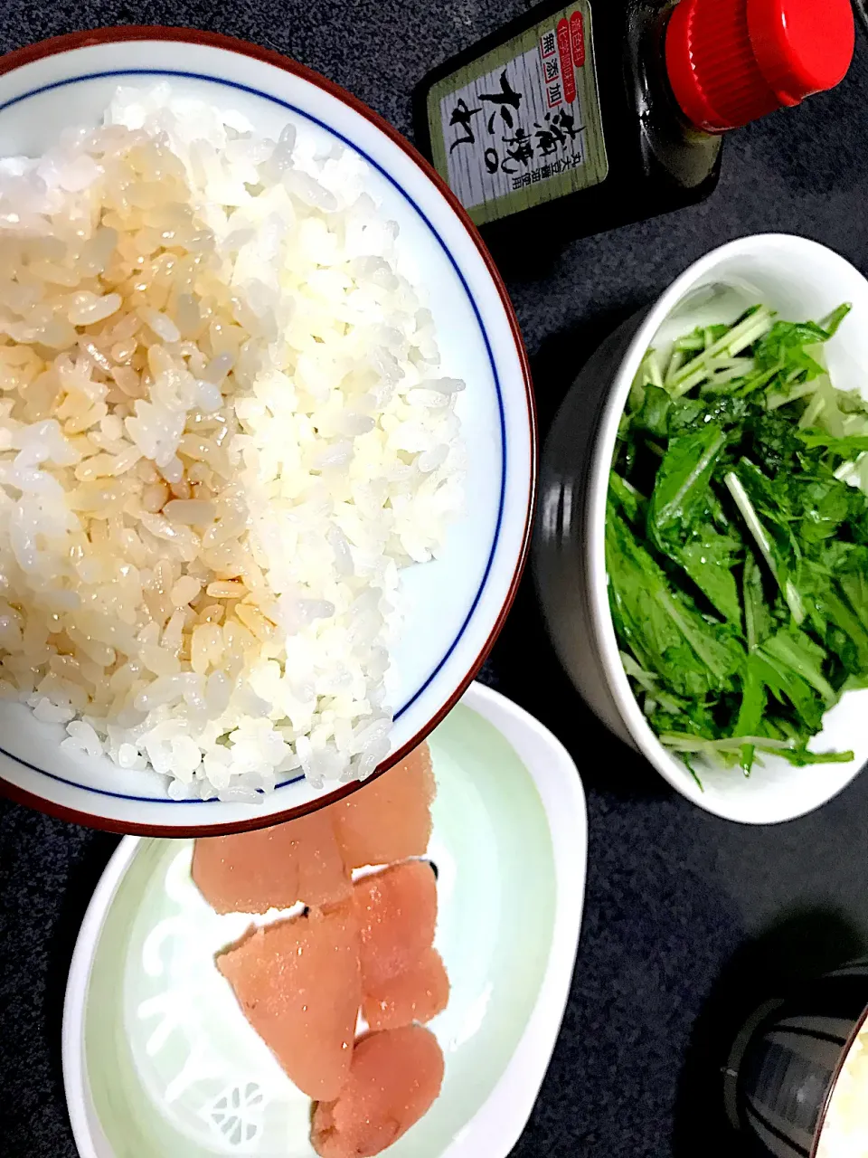 何杯でもご飯食べれちゃうやつ #朝食  山椒かけ蒲焼のタレご飯、水菜浅漬け|ms903さん