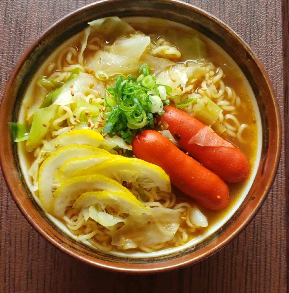 インスタント麺はじめました‥
サッポロ一番みそラーメン|kimikimi❤kitchenさん