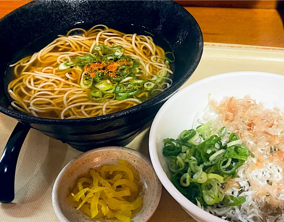 しらす丼と掛け蕎麦|にゃあ（芸名）さん