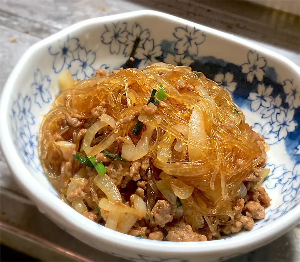 今夜は、春雨とひき肉のオイスターソース炒めを頂きます😃🎵👍|ギムレットさん