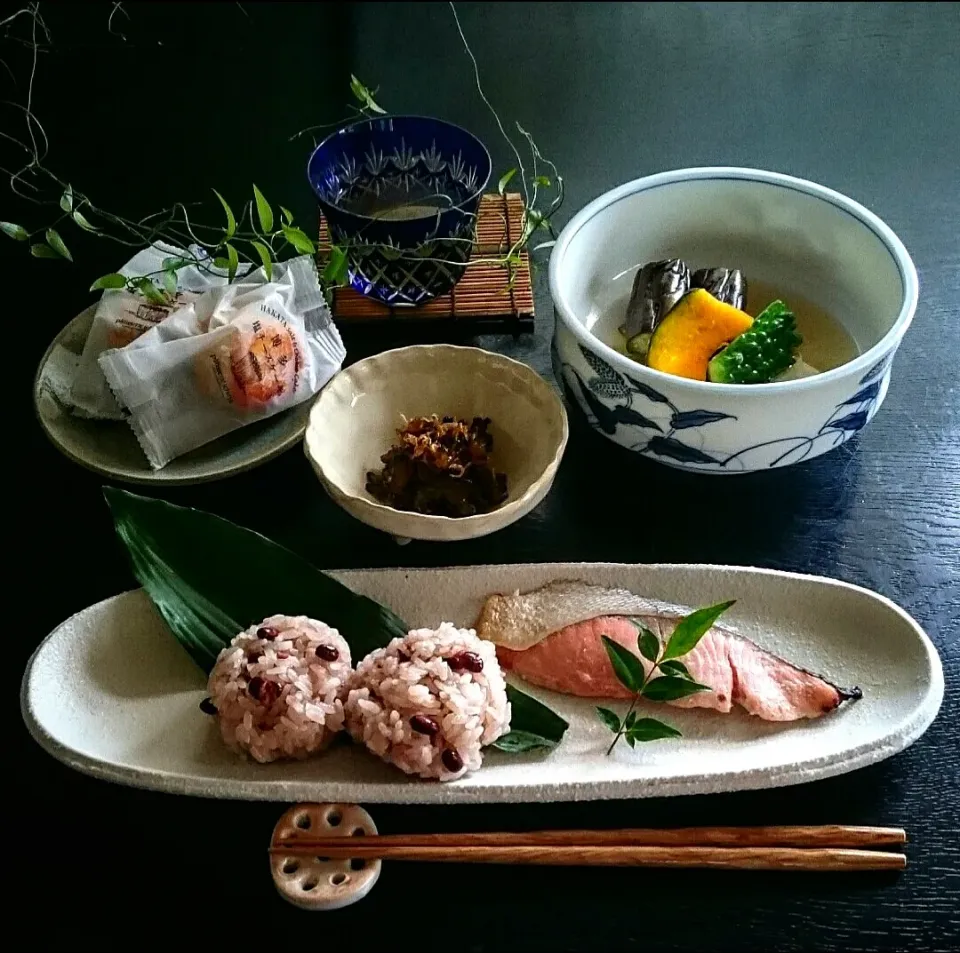 自家製鮭のだし醤油みりん漬けとゴーヤとじゃこの佃煮😋|瑞さん