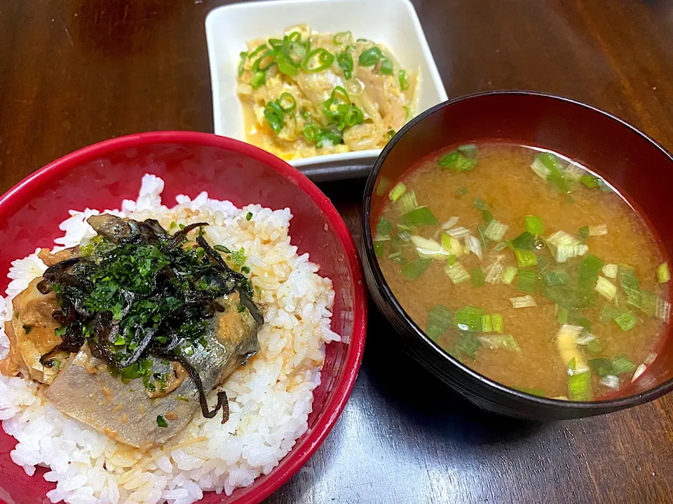 カンカンレシピ（笑）・鯖カン丼　　・カン物 切り干し大根とツナカンの卵とじ　・カン単味噌汁（コレはインスタント🤣w）|まるちゃんさん