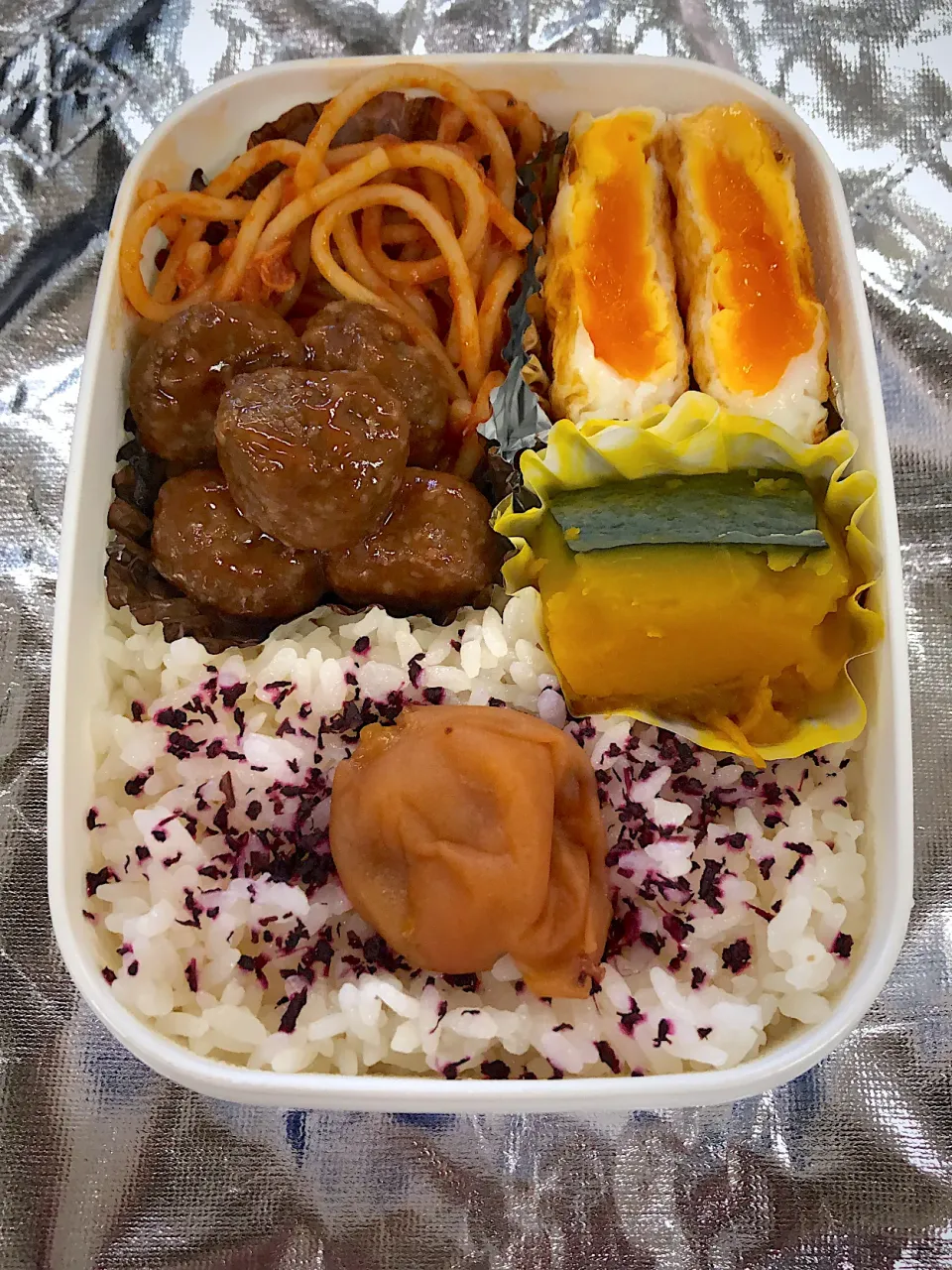 Snapdishの料理写真:肉玉弁当【めし】|超絶トルーマン石6さん