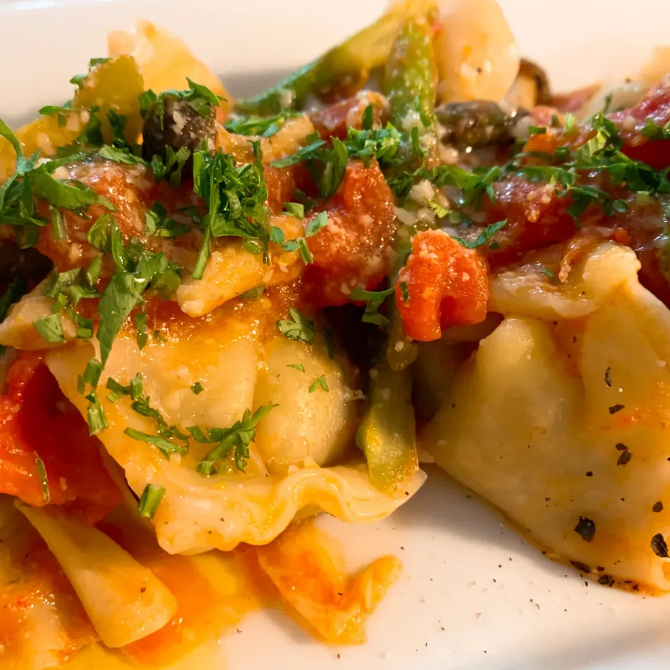 Mushroom & Tofu Tortellini with Tomato Sauce(キノコと豆腐のトルテリーニ　完熟トマトソース)|Masa, The Cooking Husbandさん