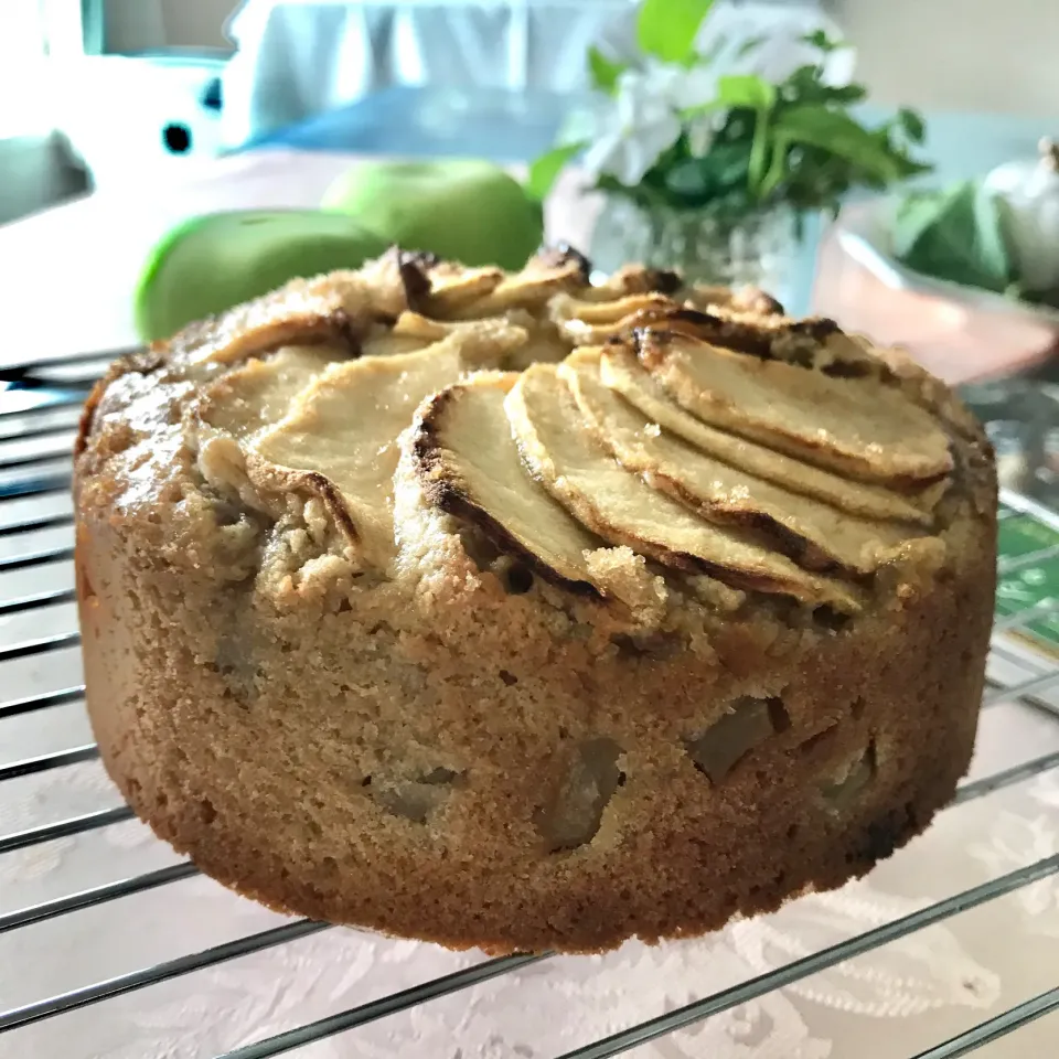 Snapdishの料理写真:とろけるりんごのケーキ（ドーセットアップルケーキ🍏|エンジェルさん