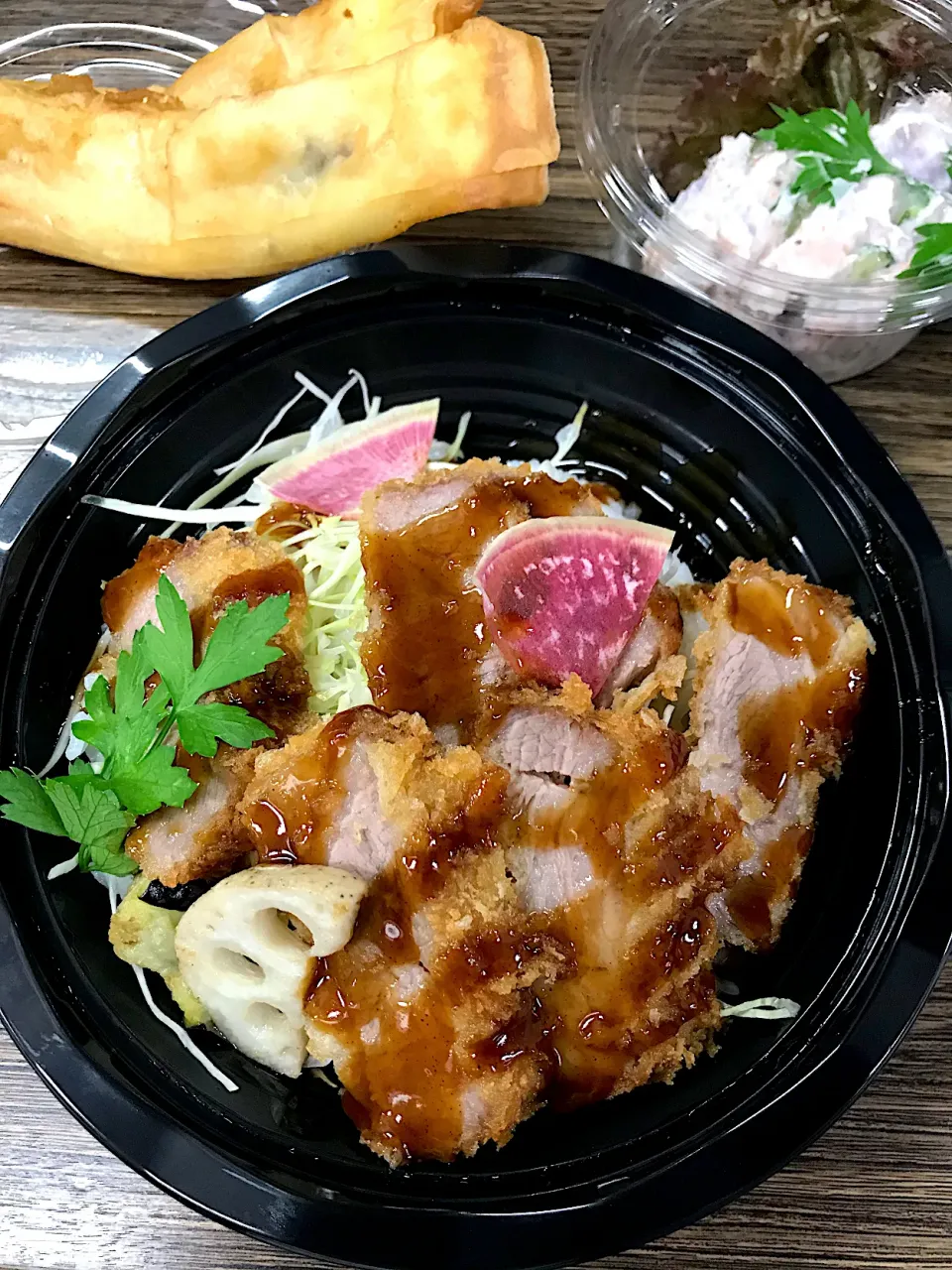 金華豚　生姜焼き　豚カツ丼|annexさん