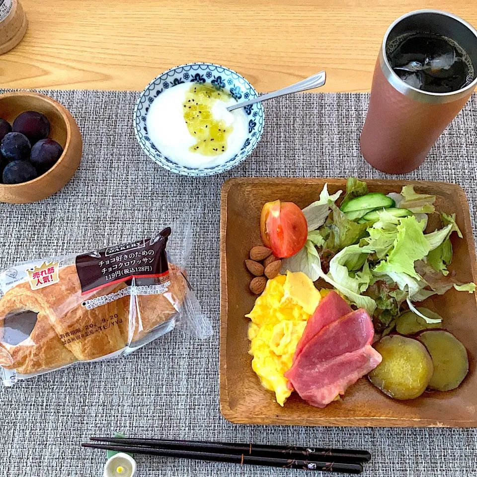 朝昼兼食|ツインうさぎさん