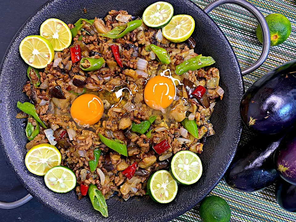 Pork & Eggplant Sisig (philippine recipe)|Laarni Nabongさん