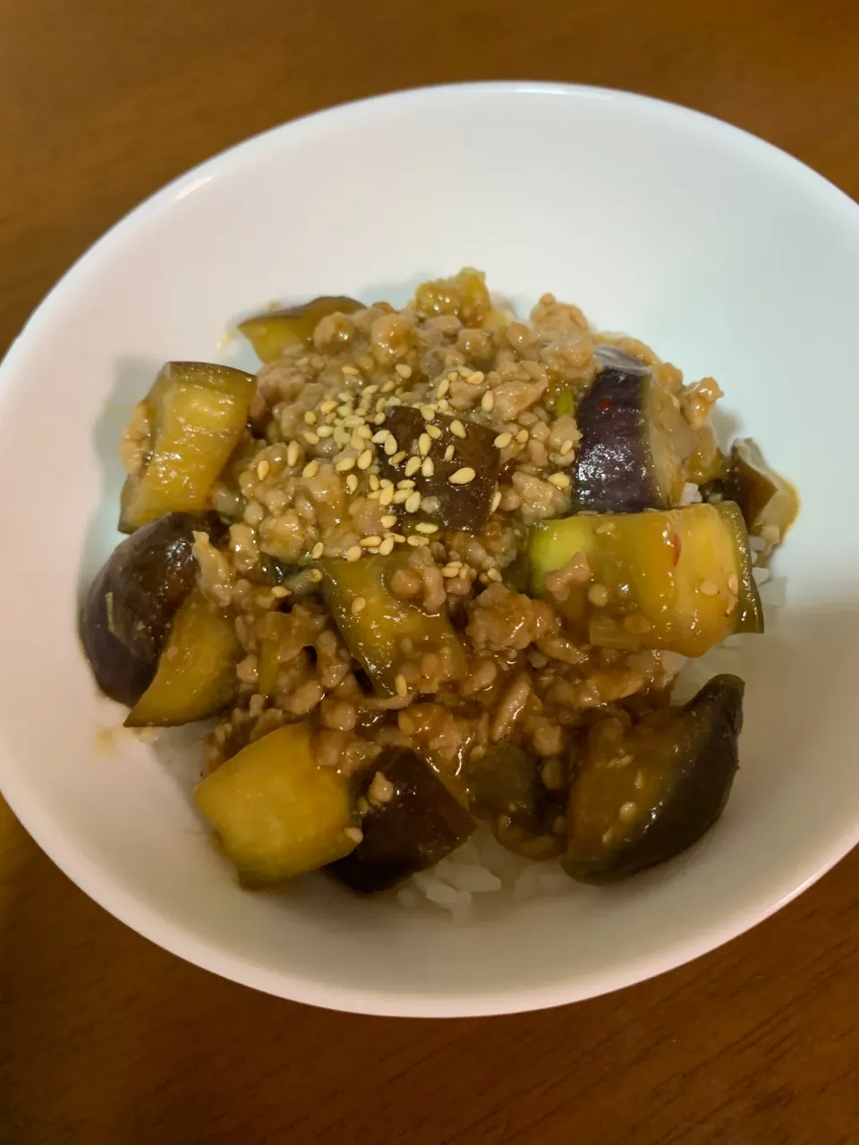 とろりなすとひき肉丼です。|レモンさん