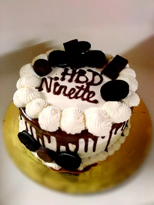 chocolate drip cake/ whipped cream|Avoさん