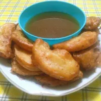 Snapdishの料理写真:Apple cinnamon fritters with whey caramel dip|happy sunshineさん